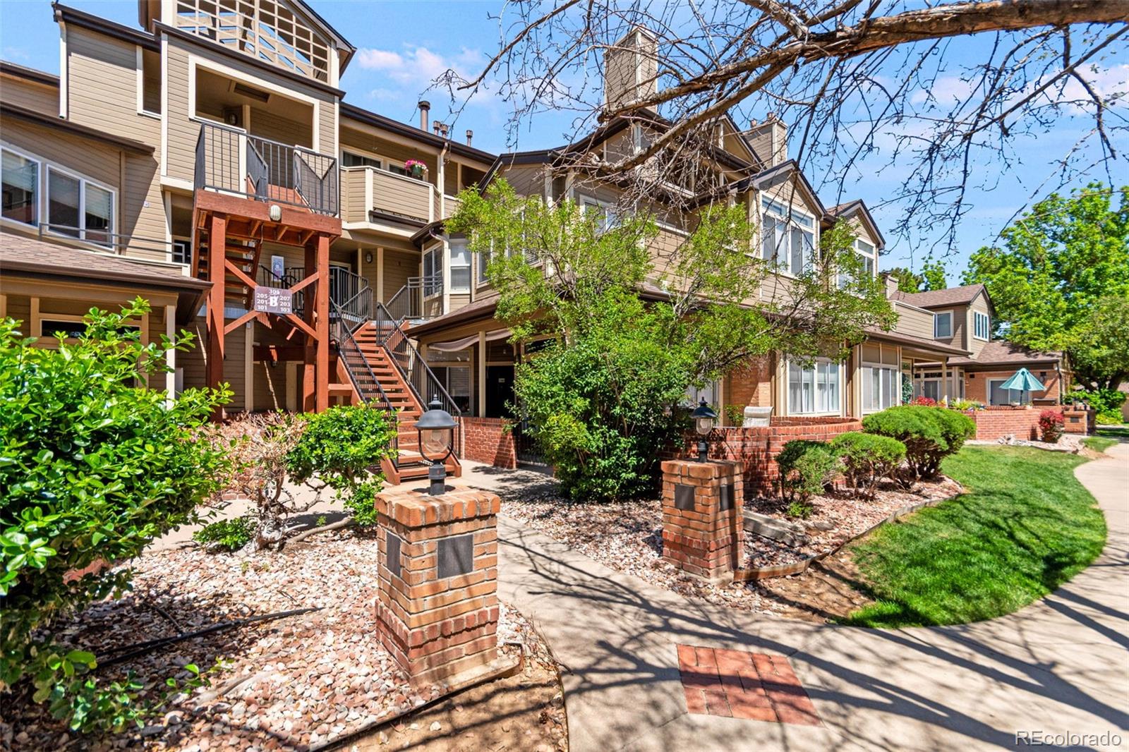 MLS Image #33 for 6001 s yosemite street,greenwood village, Colorado