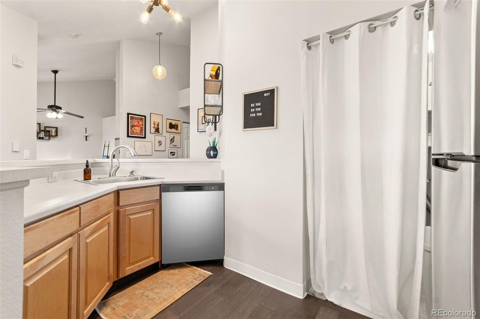 MLS Image #5 for 6001 s yosemite street,greenwood village, Colorado