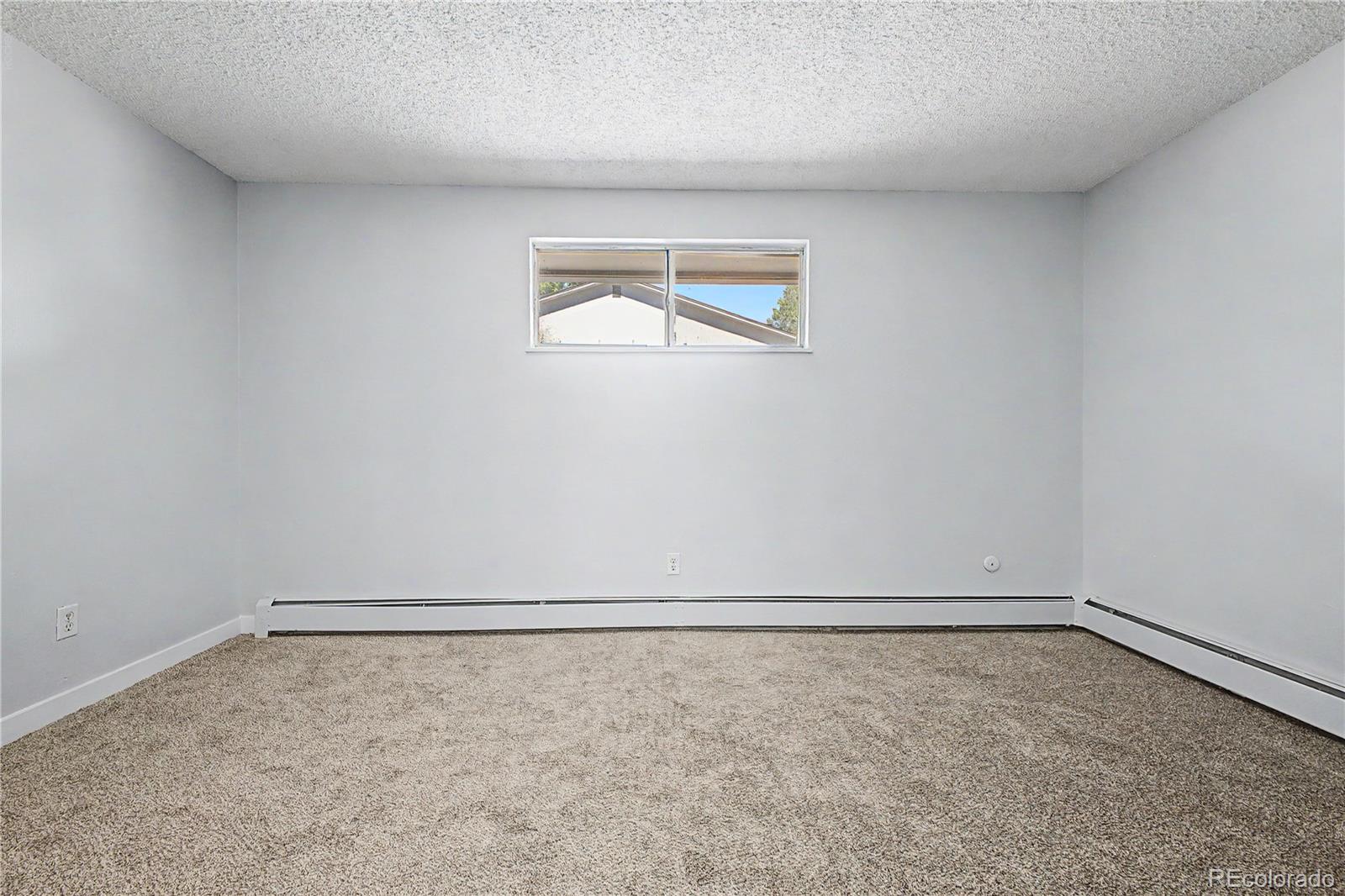 MLS Image #14 for 21  newark street,aurora, Colorado