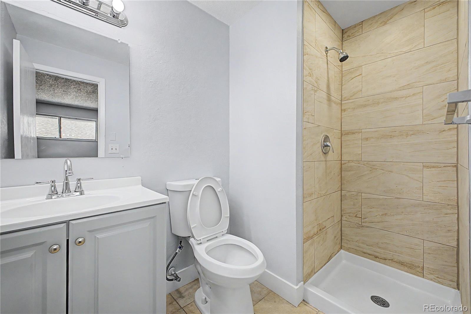 MLS Image #18 for 21  newark street,aurora, Colorado
