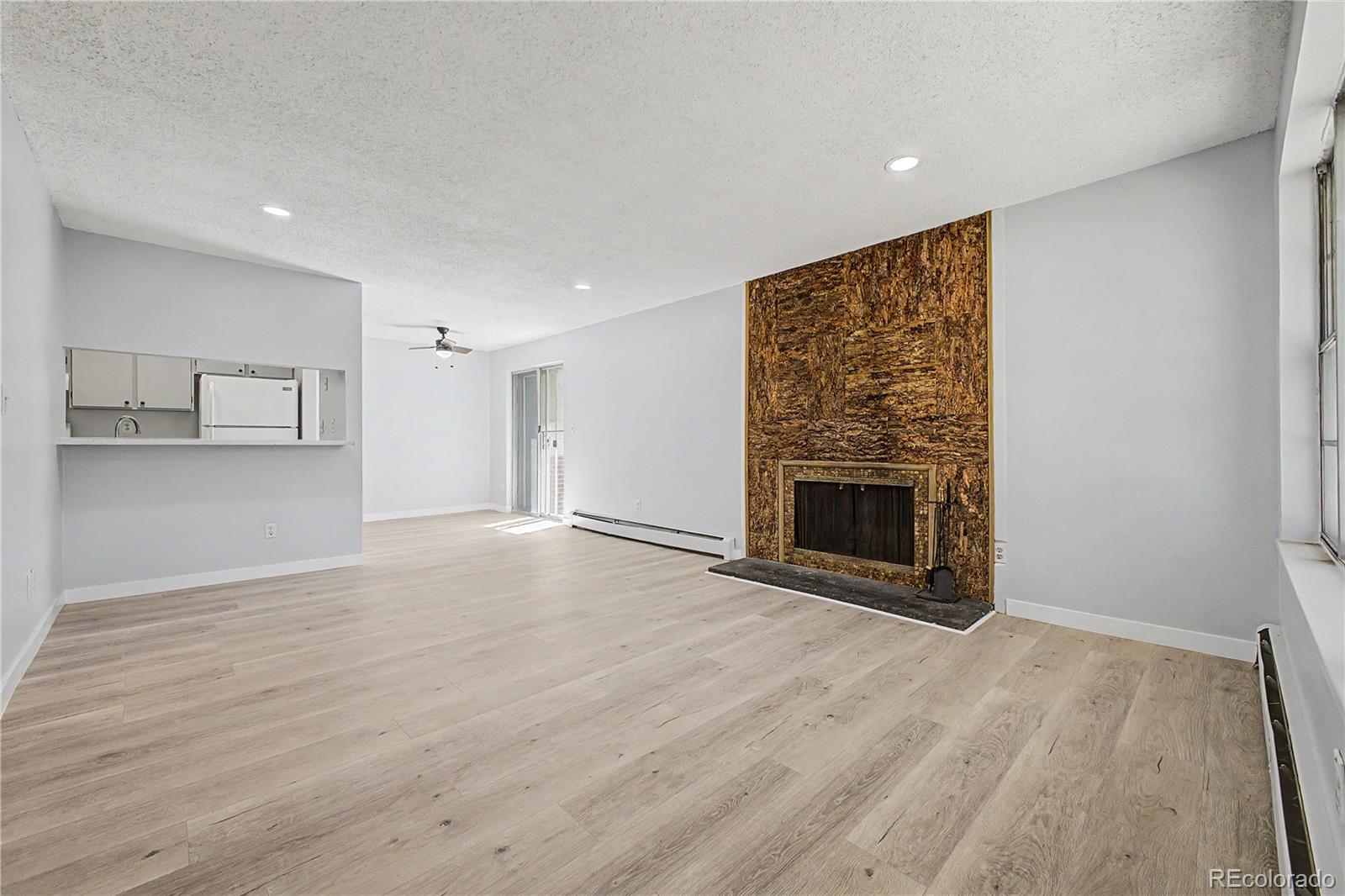 MLS Image #2 for 21  newark street,aurora, Colorado