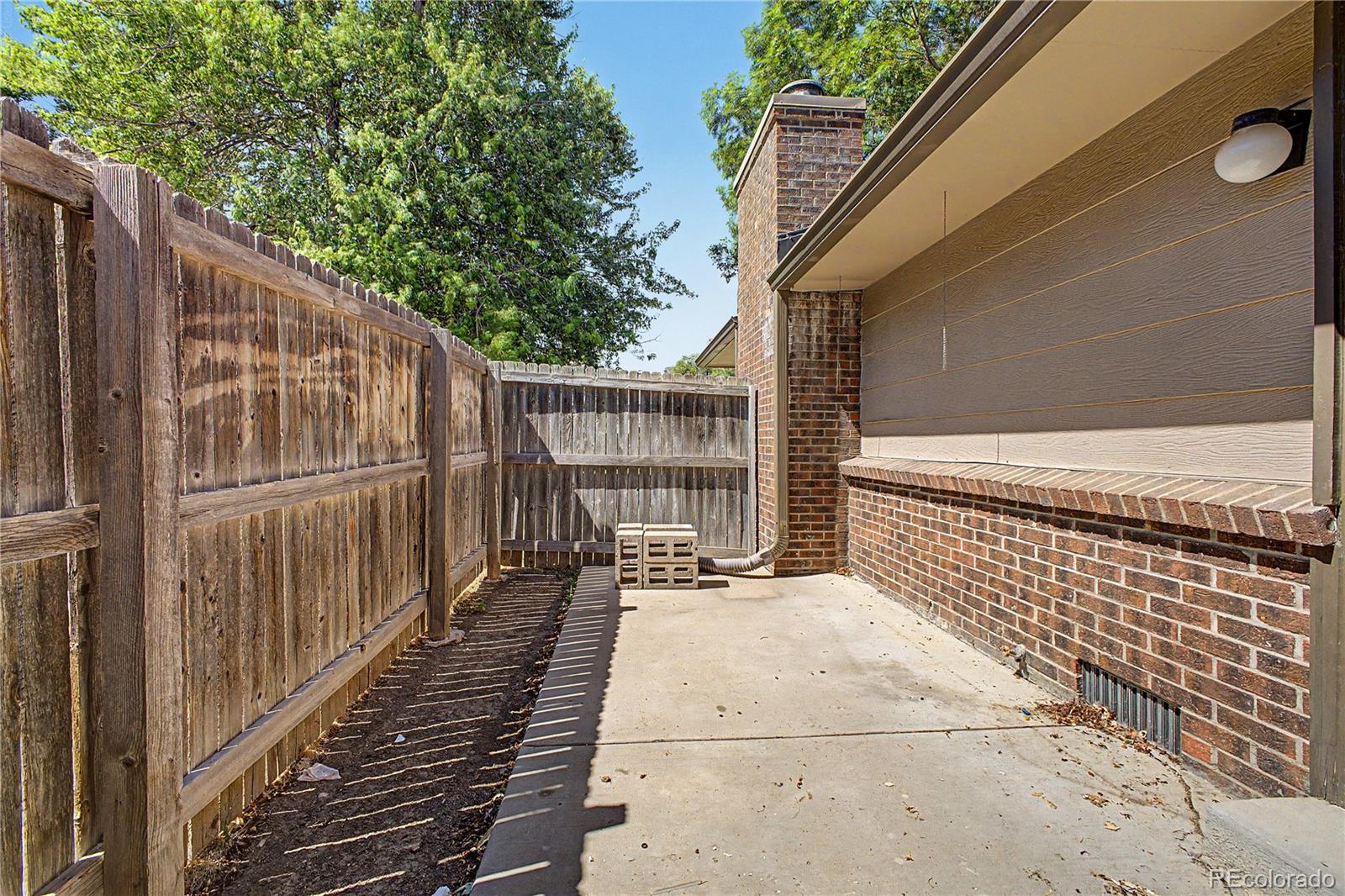 MLS Image #28 for 21  newark street,aurora, Colorado