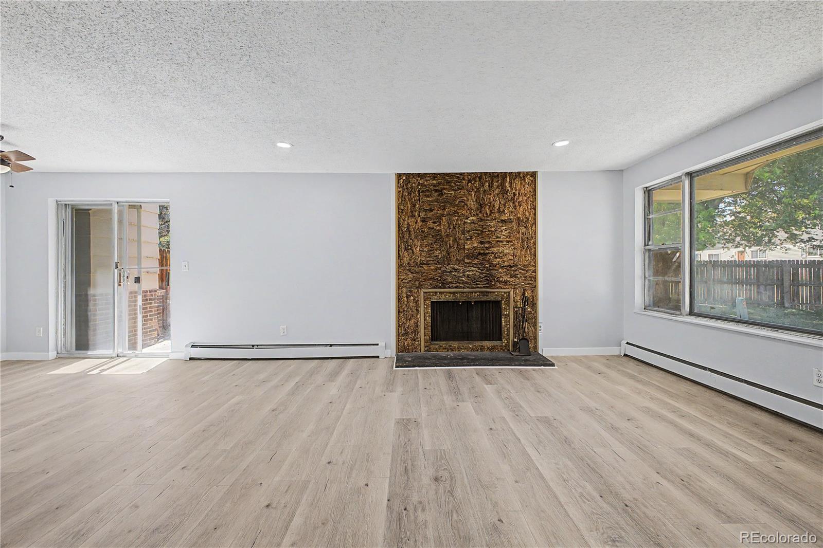MLS Image #6 for 21  newark street,aurora, Colorado
