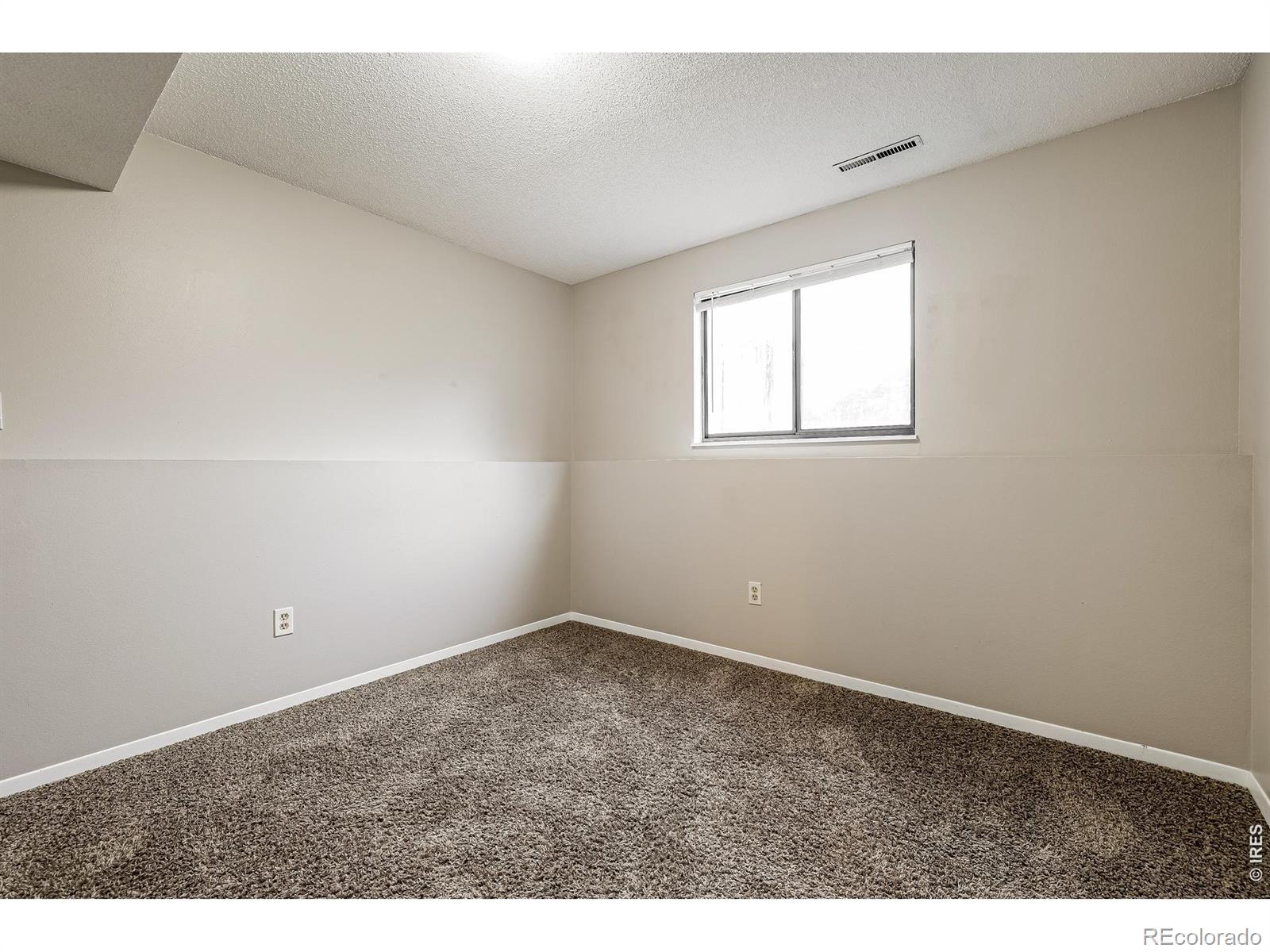 MLS Image #11 for 2104  35th street court,evans, Colorado