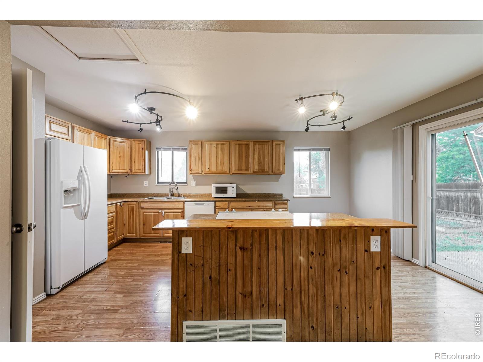 MLS Image #5 for 2104  35th street court,evans, Colorado