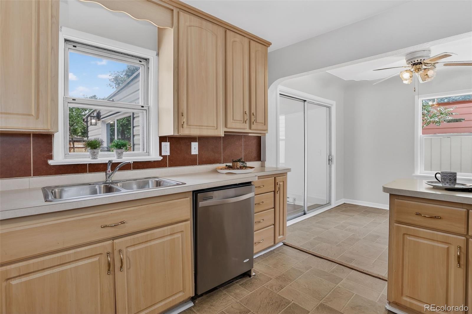 MLS Image #12 for 2348  nome street,aurora, Colorado