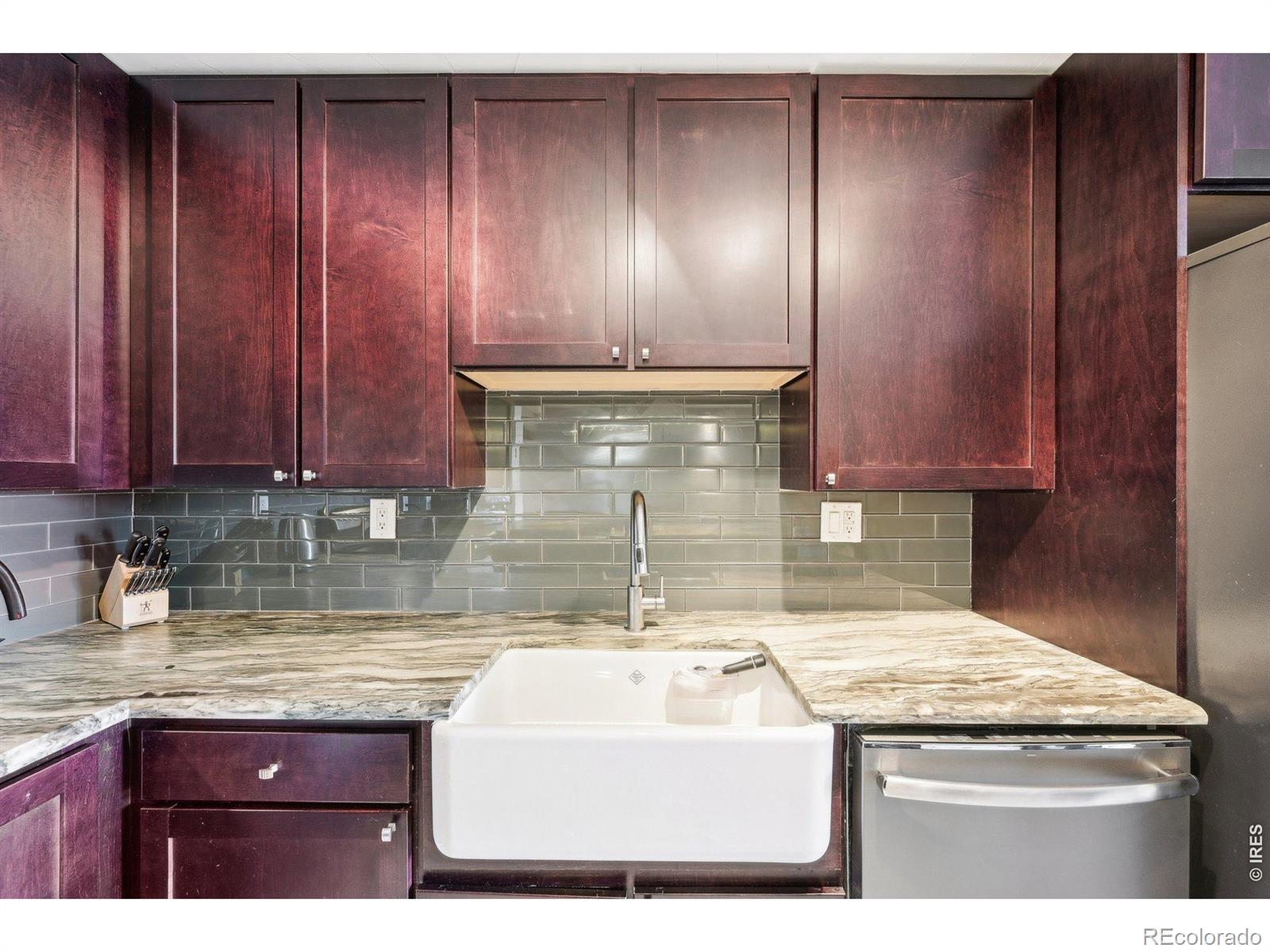 MLS Image #16 for 2  adams street,denver, Colorado