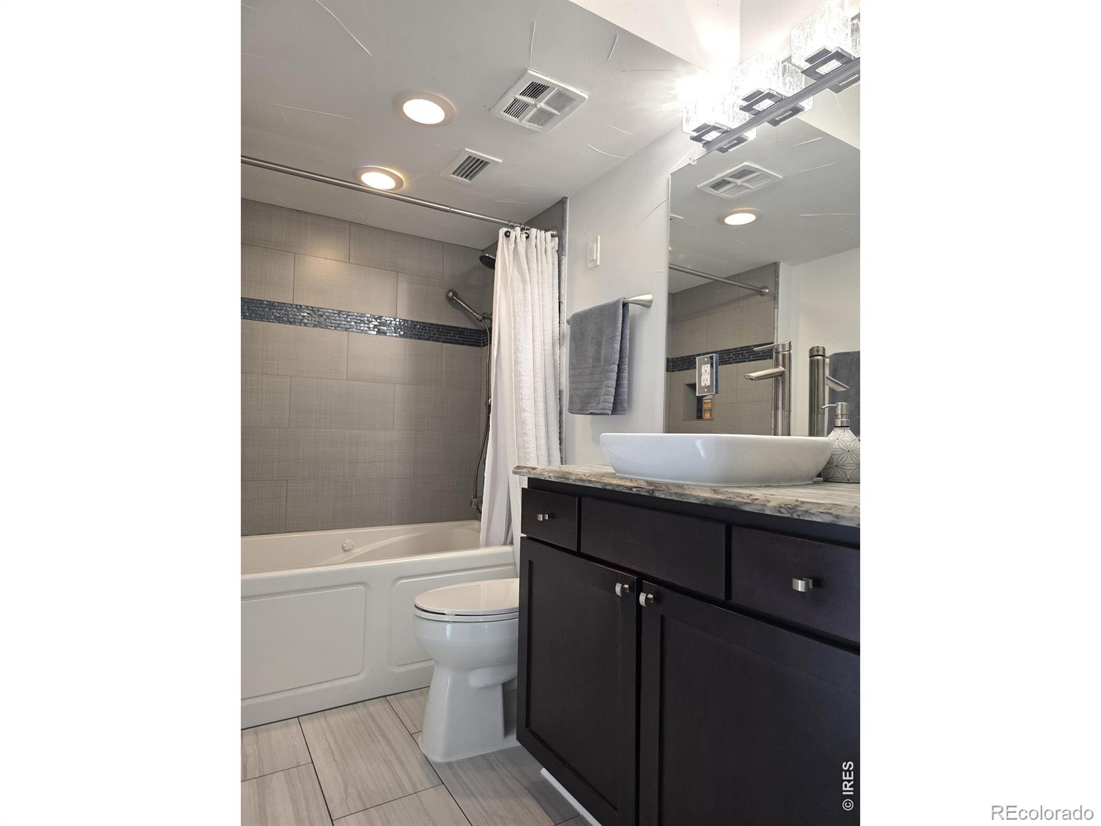 MLS Image #29 for 2  adams street,denver, Colorado