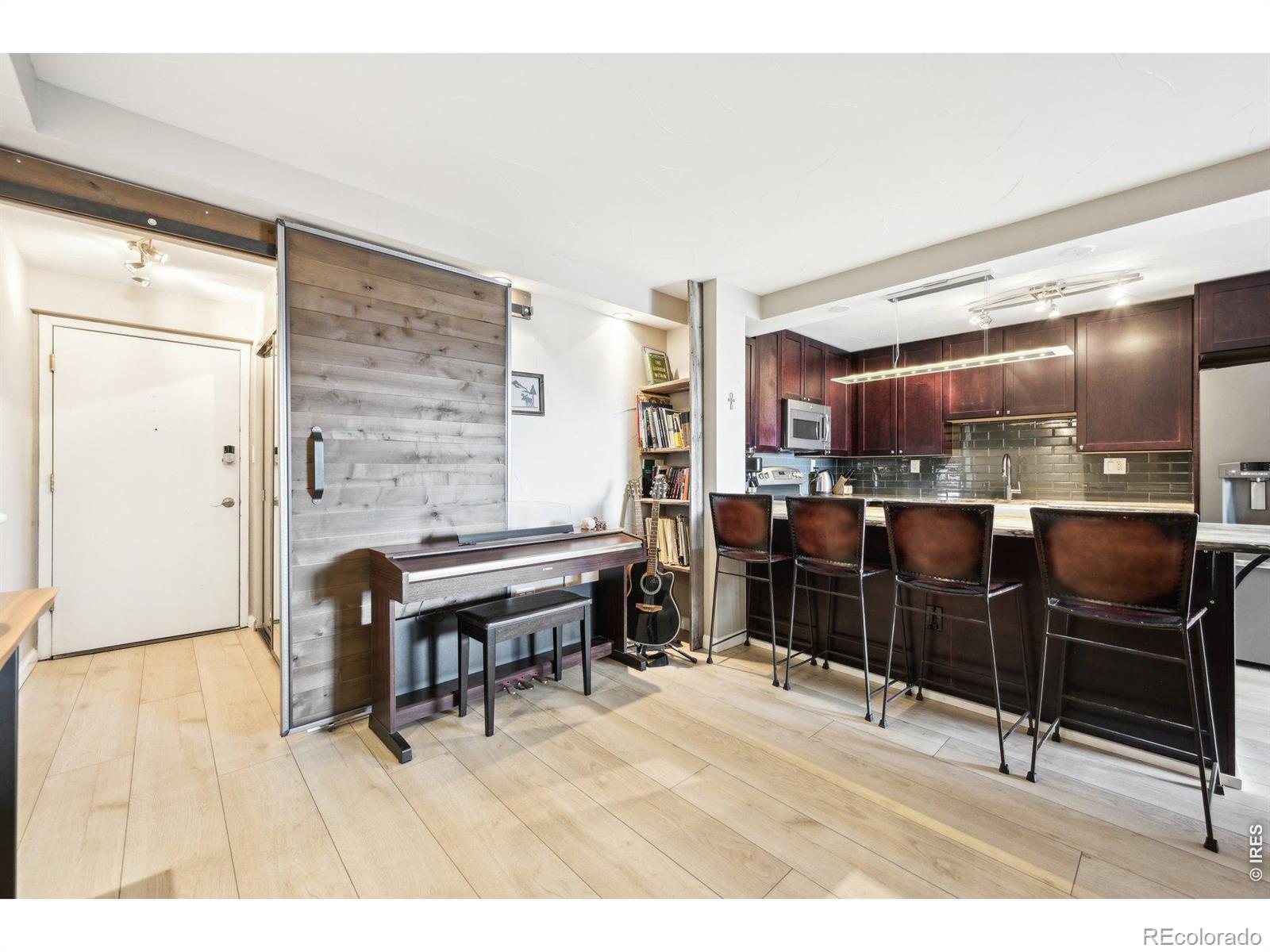 MLS Image #6 for 2  adams street,denver, Colorado