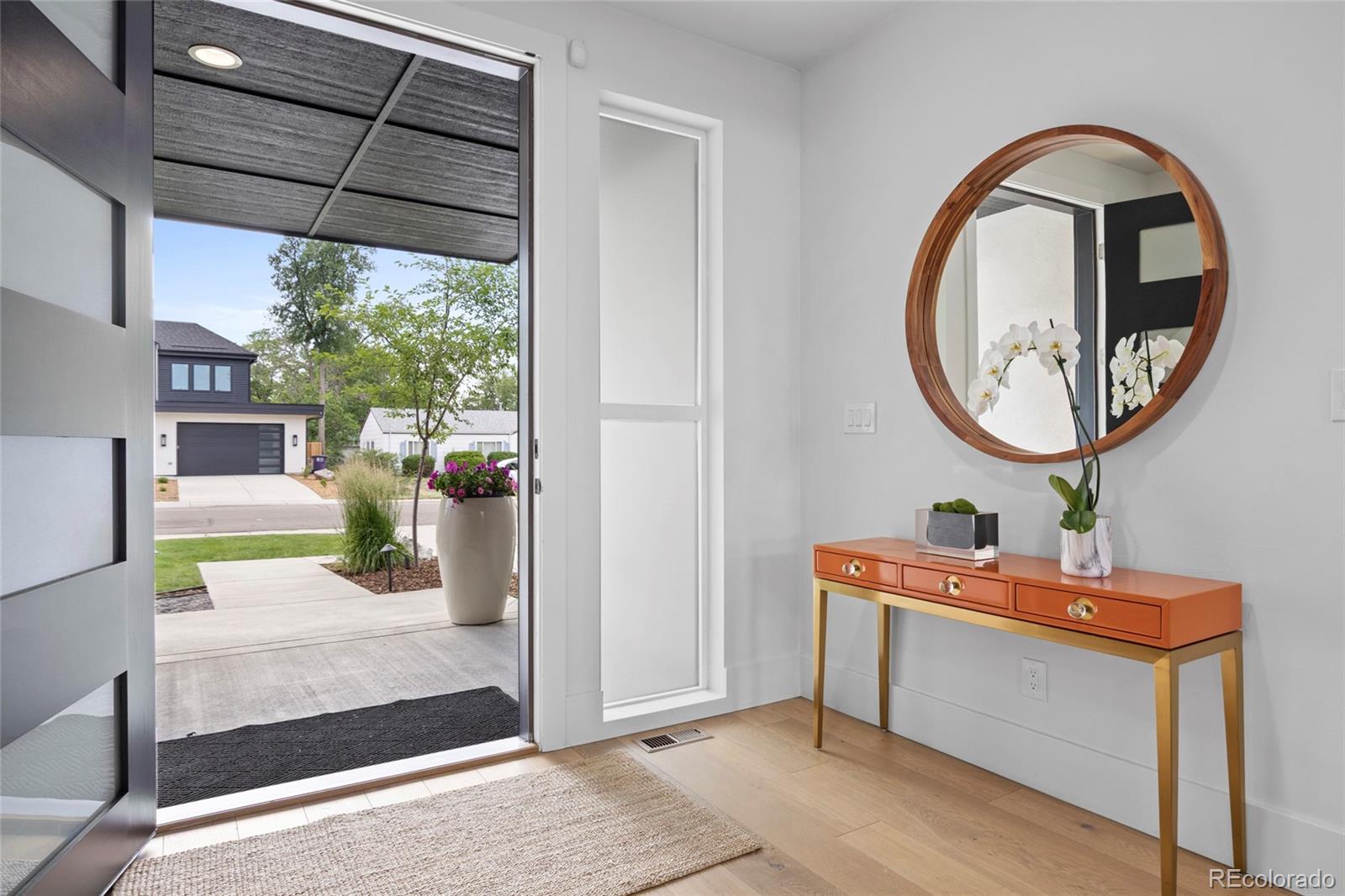 MLS Image #4 for 3014 s ash street,denver, Colorado