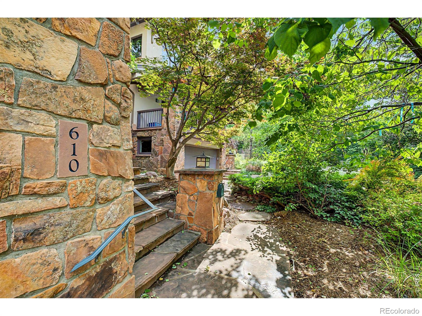 MLS Image #2 for 610  streamside lane,boulder, Colorado