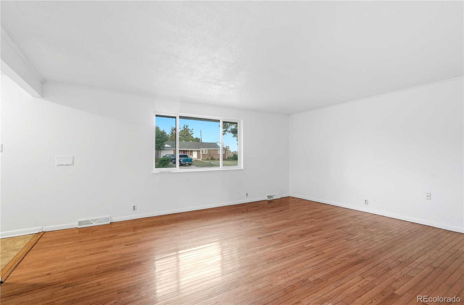 MLS Image #5 for 323  fulton street,aurora, Colorado