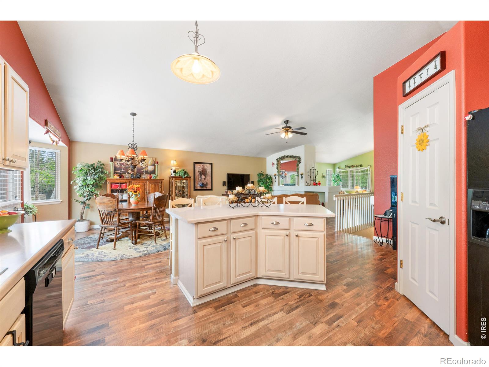 MLS Image #14 for 103  red oak court,erie, Colorado