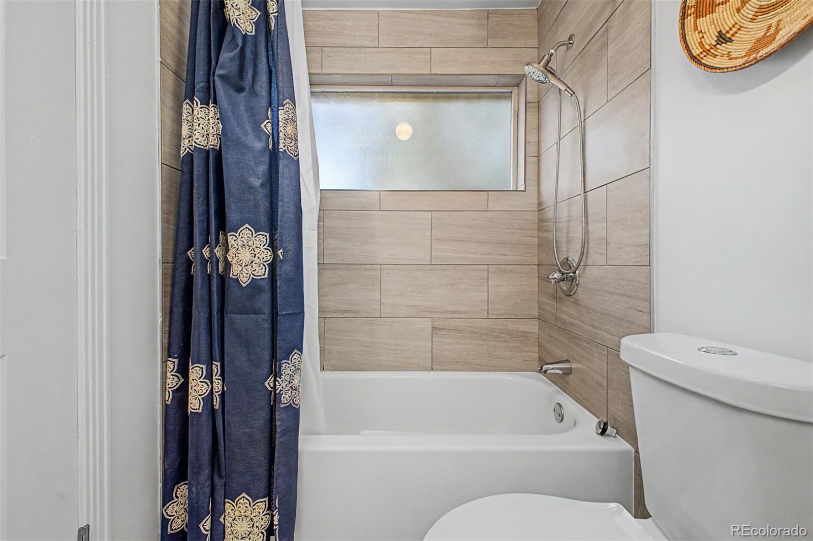 MLS Image #23 for 3076 s holly place,denver, Colorado