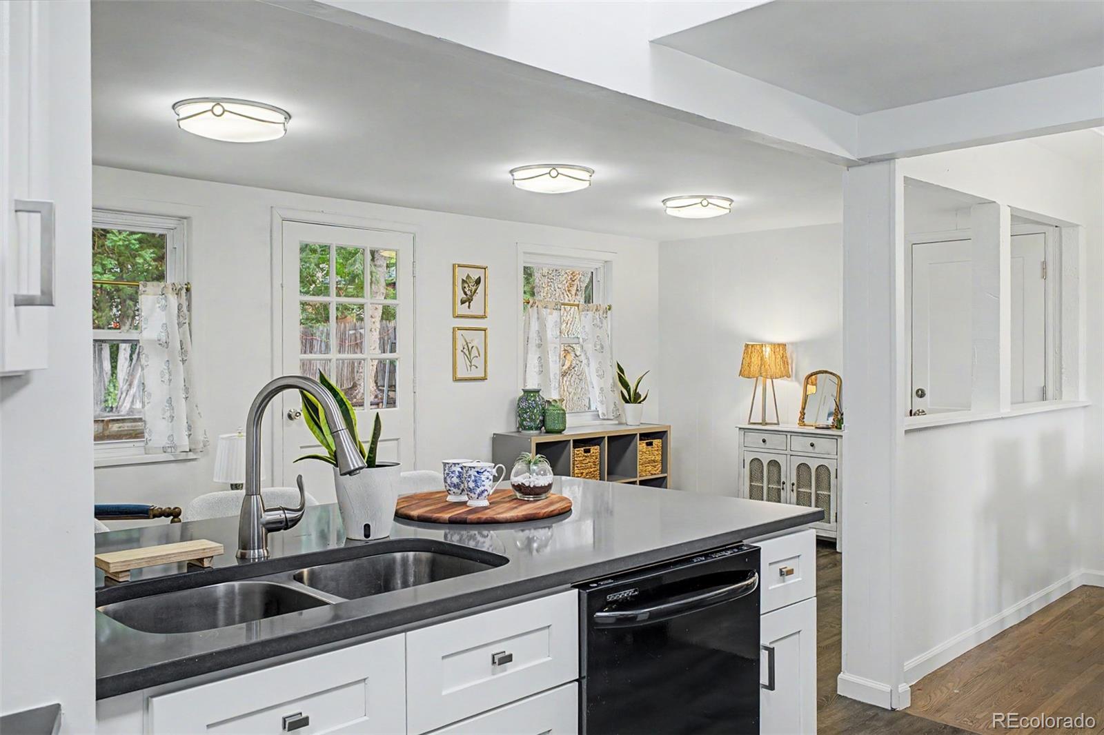 MLS Image #9 for 3076 s holly place,denver, Colorado