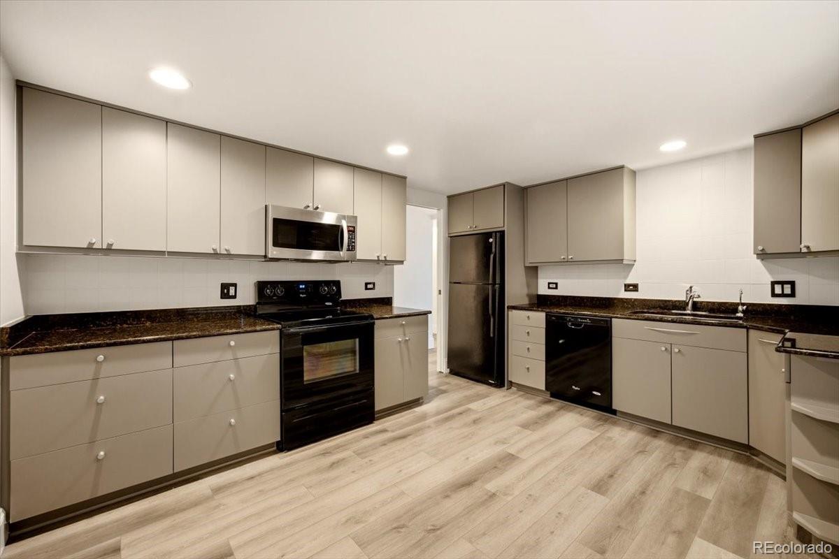 MLS Image #13 for 420 s marion parkway,denver, Colorado