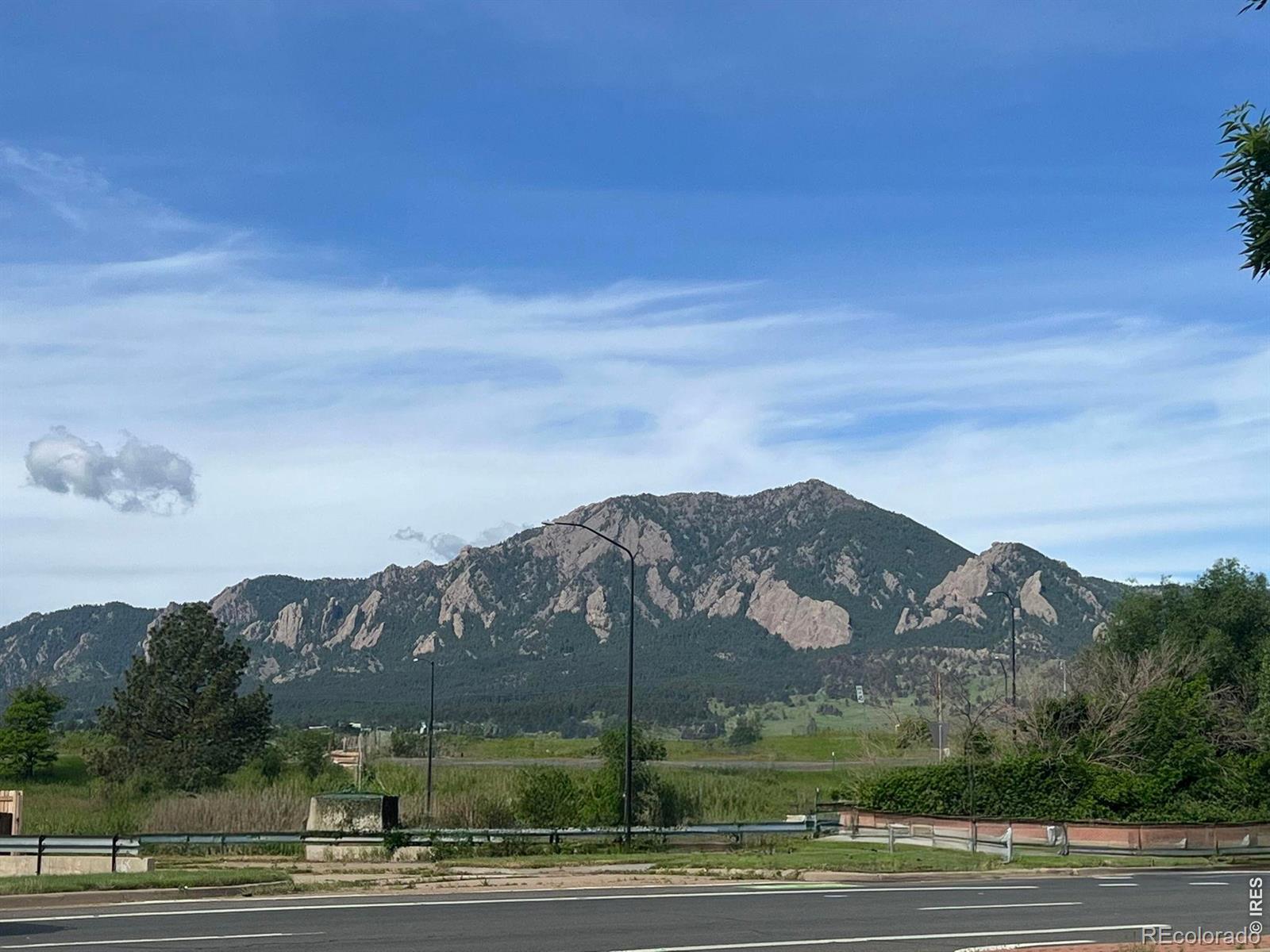 MLS Image #29 for 60 s boulder circle,boulder, Colorado