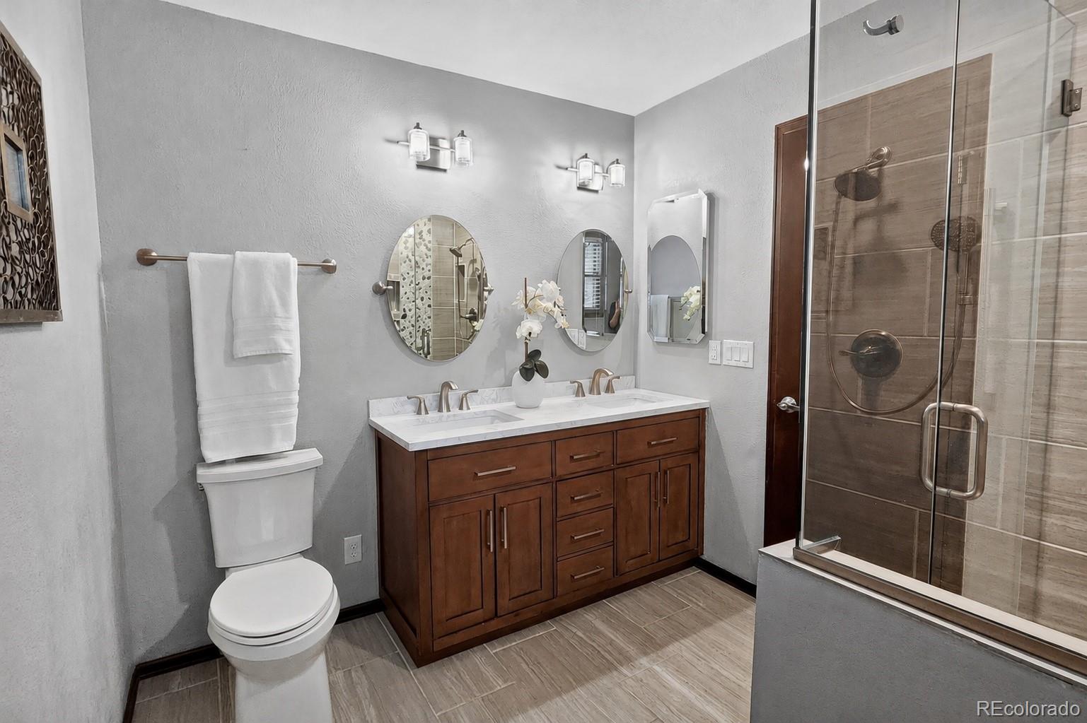 MLS Image #14 for 12341 e vassar drive,aurora, Colorado