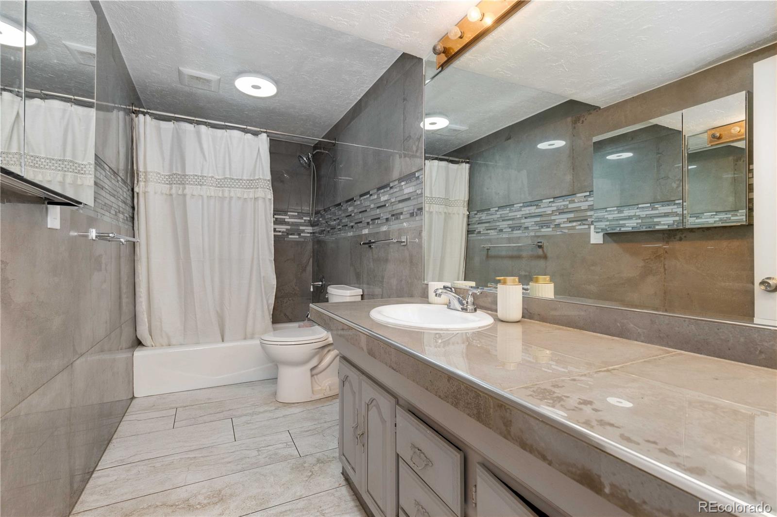 MLS Image #5 for 5425  columbine lane,denver, Colorado