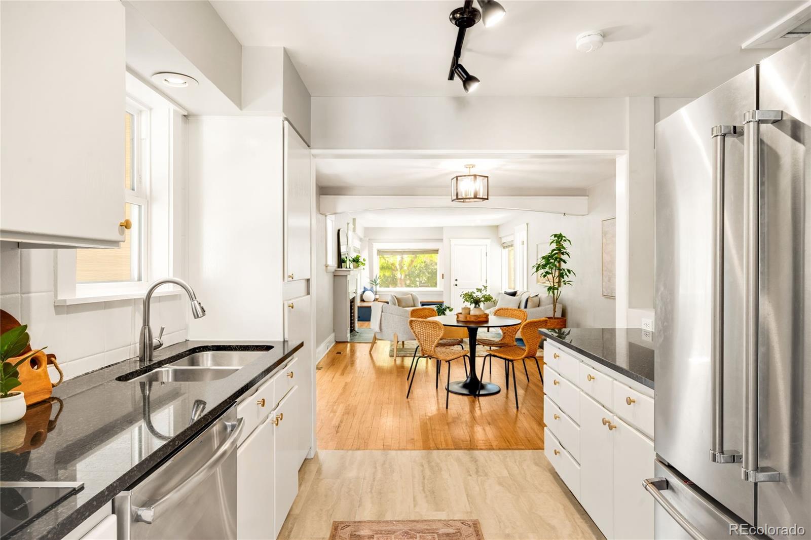 MLS Image #13 for 2270 s emerson street,denver, Colorado