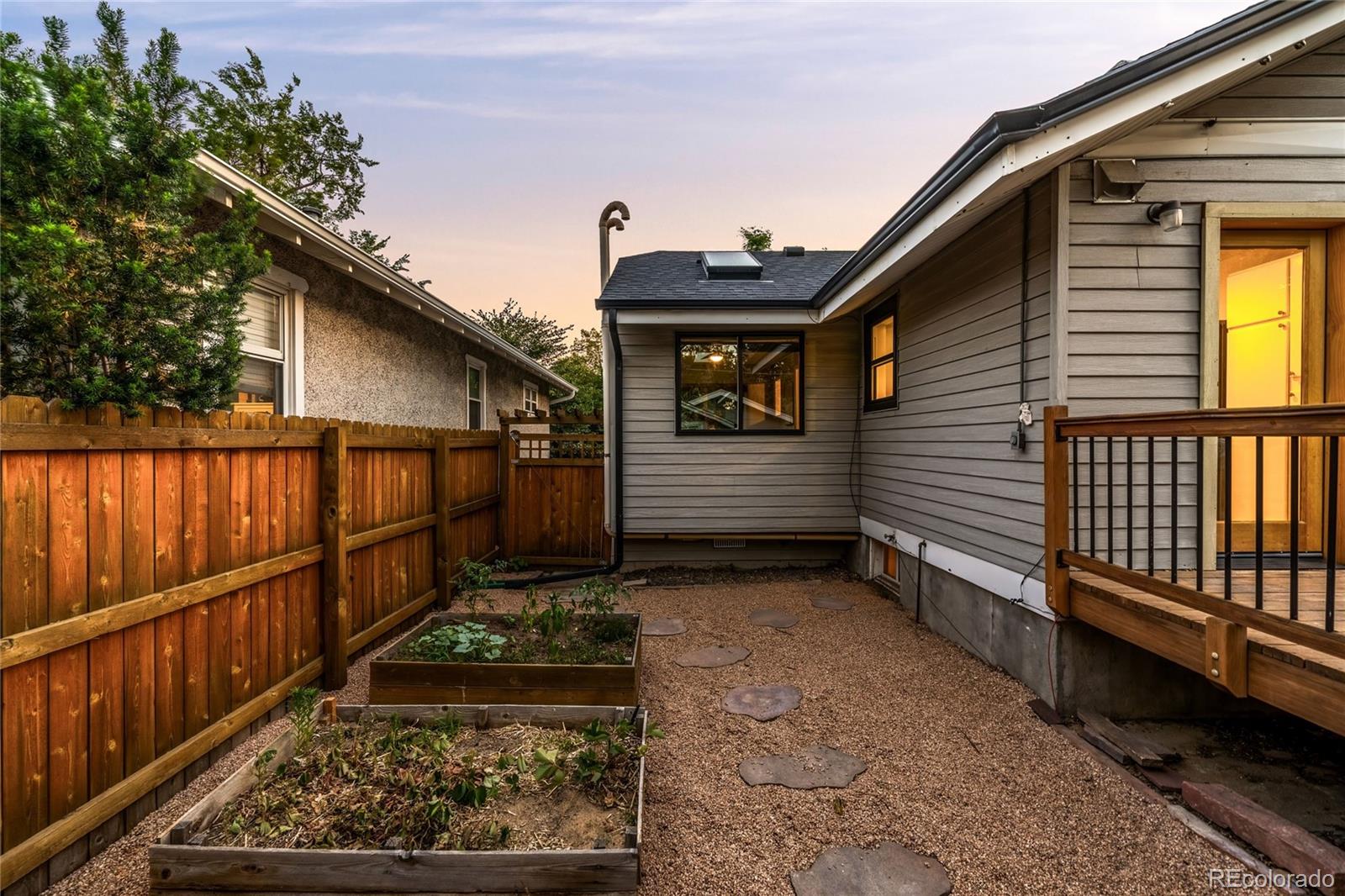 MLS Image #31 for 2270 s emerson street,denver, Colorado