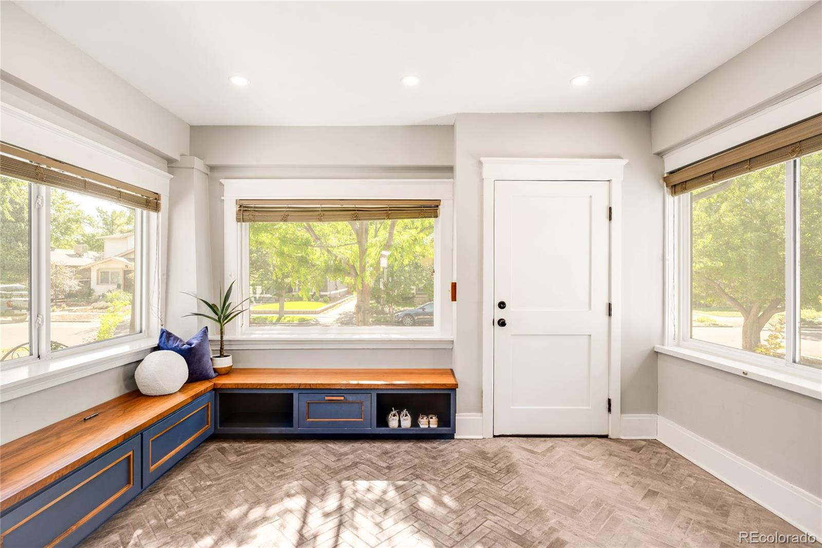 MLS Image #4 for 2270 s emerson street,denver, Colorado