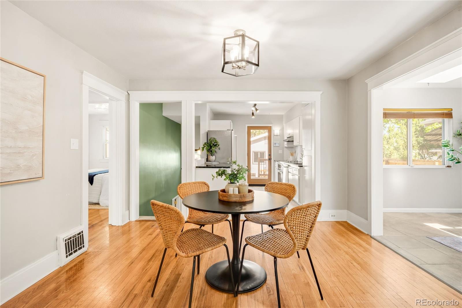 MLS Image #5 for 2270 s emerson street,denver, Colorado