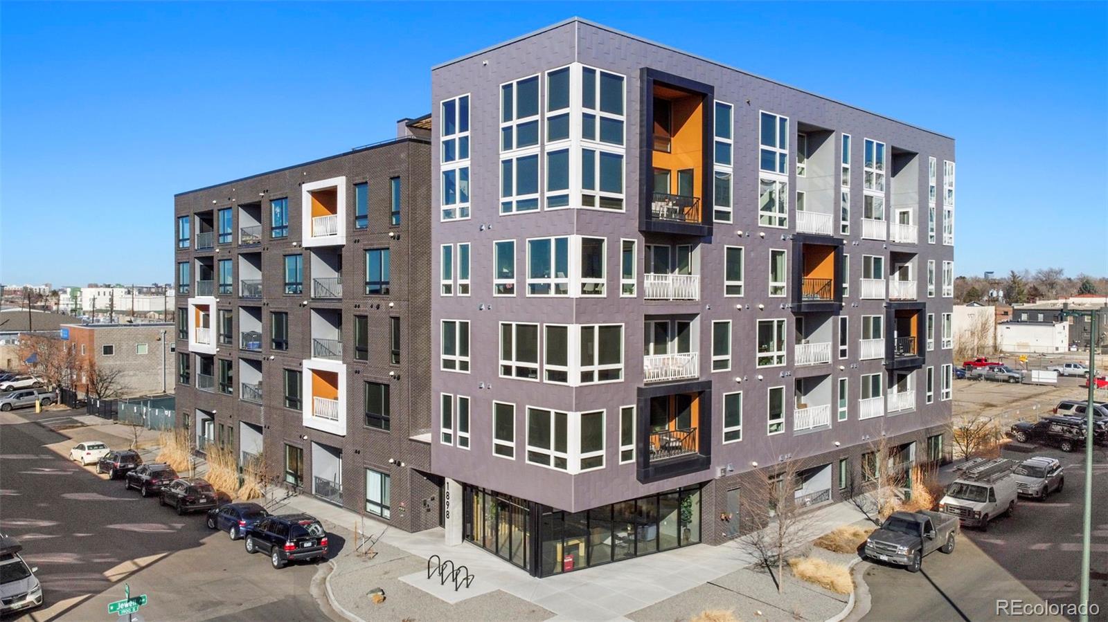 MLS Image #25 for 1898 s bannock street,denver, Colorado