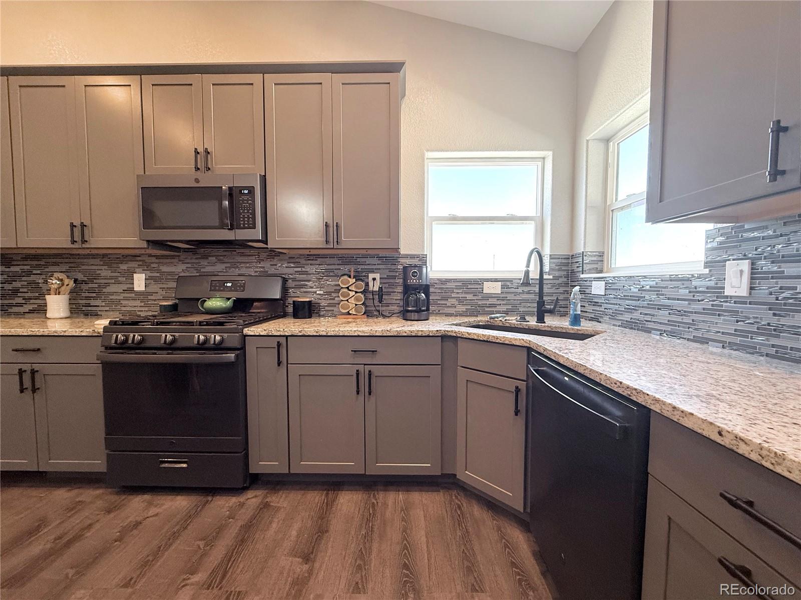 MLS Image #7 for 1180 n saddle ridge lane,pueblo, Colorado
