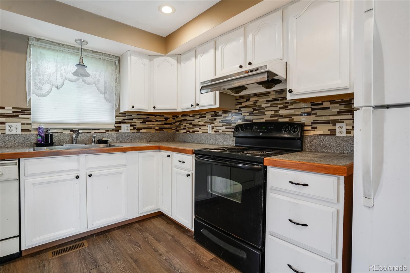 MLS Image #2 for 6180 s garland street,littleton, Colorado