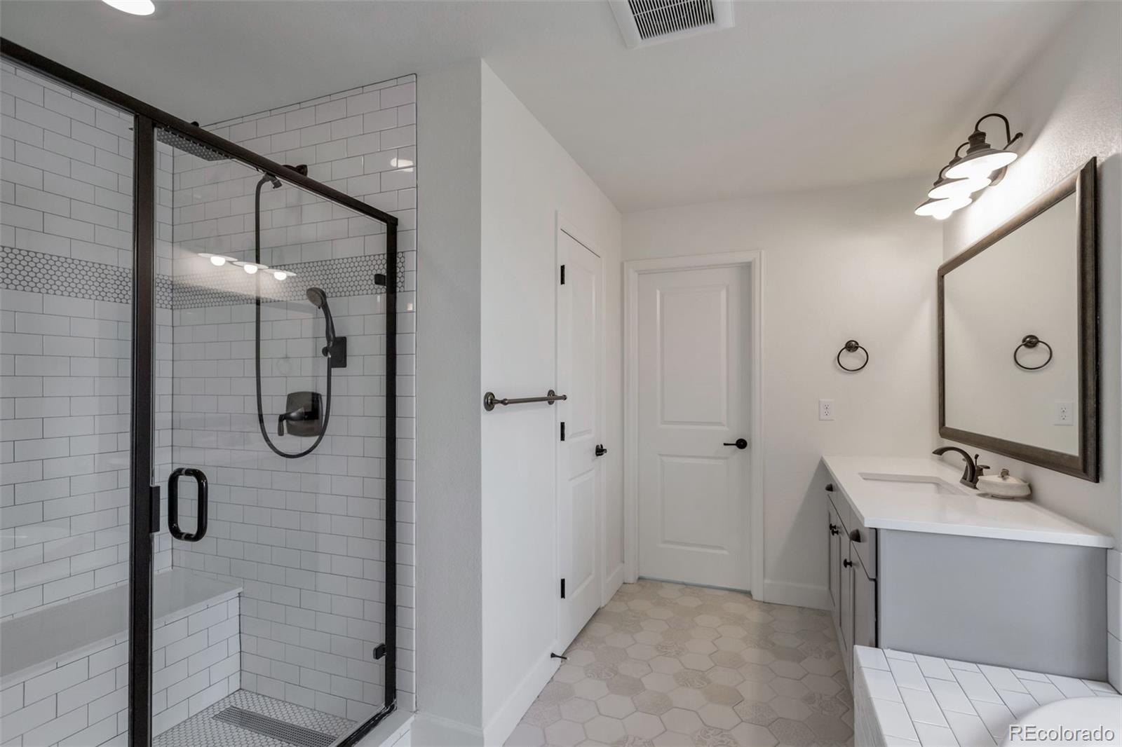 MLS Image #18 for 7029 w warren avenue,denver, Colorado