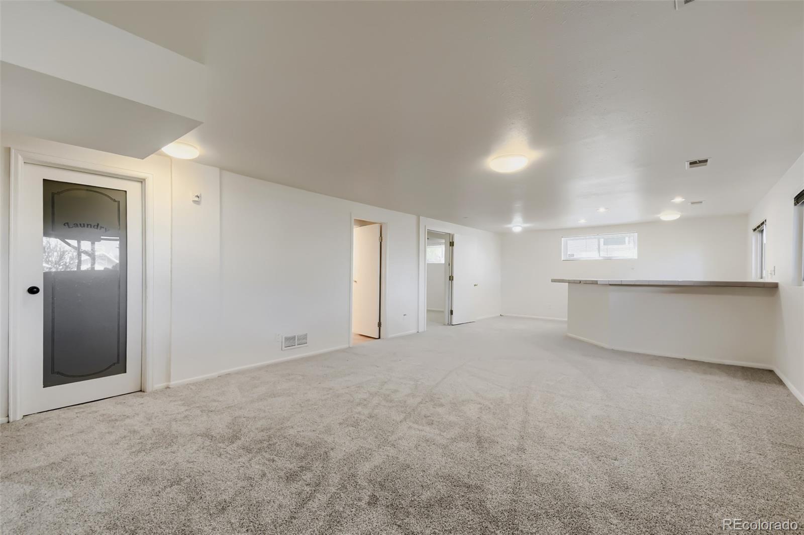 MLS Image #15 for 3077 s rosemary street,denver, Colorado