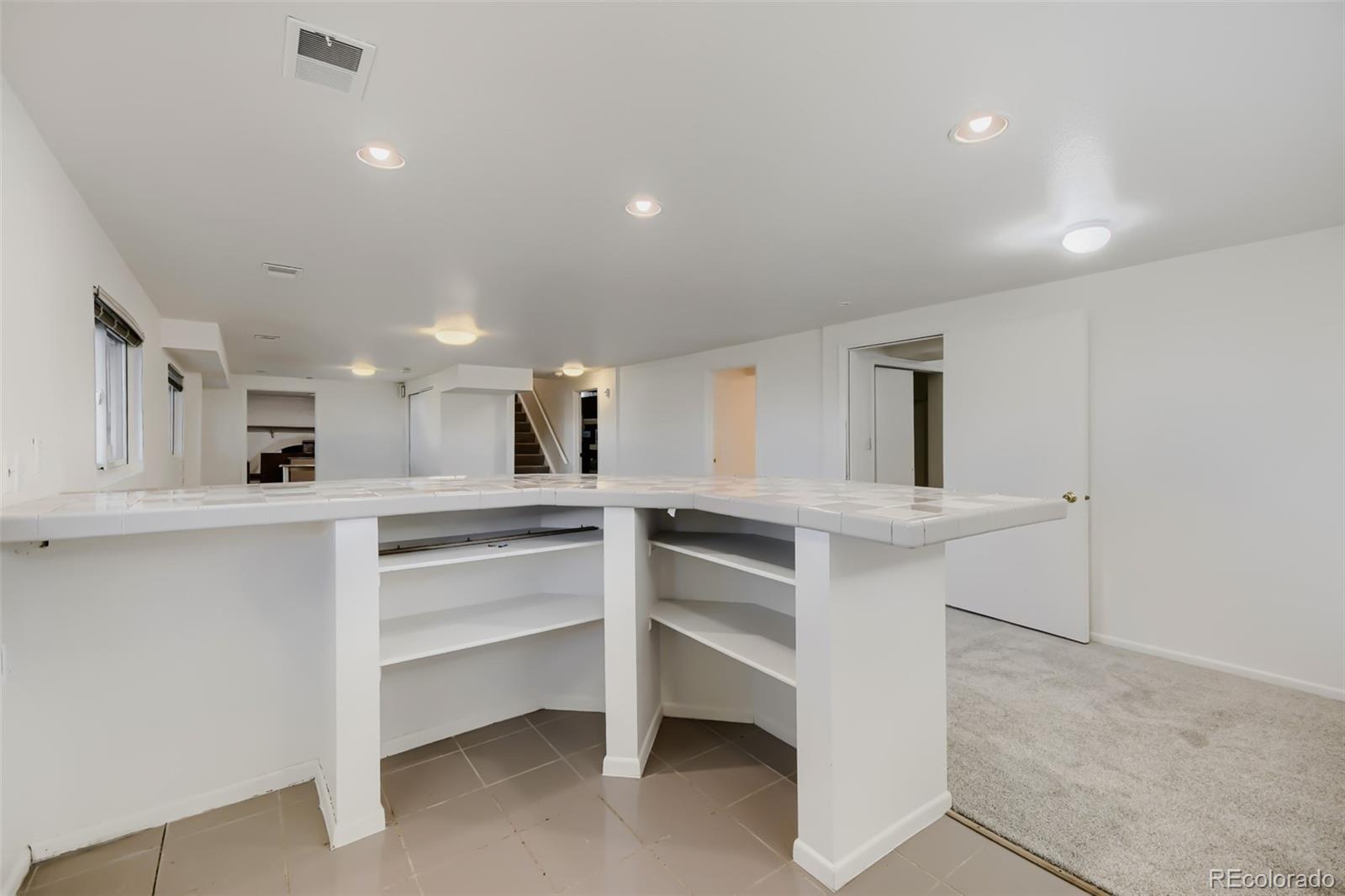 MLS Image #16 for 3077 s rosemary street,denver, Colorado