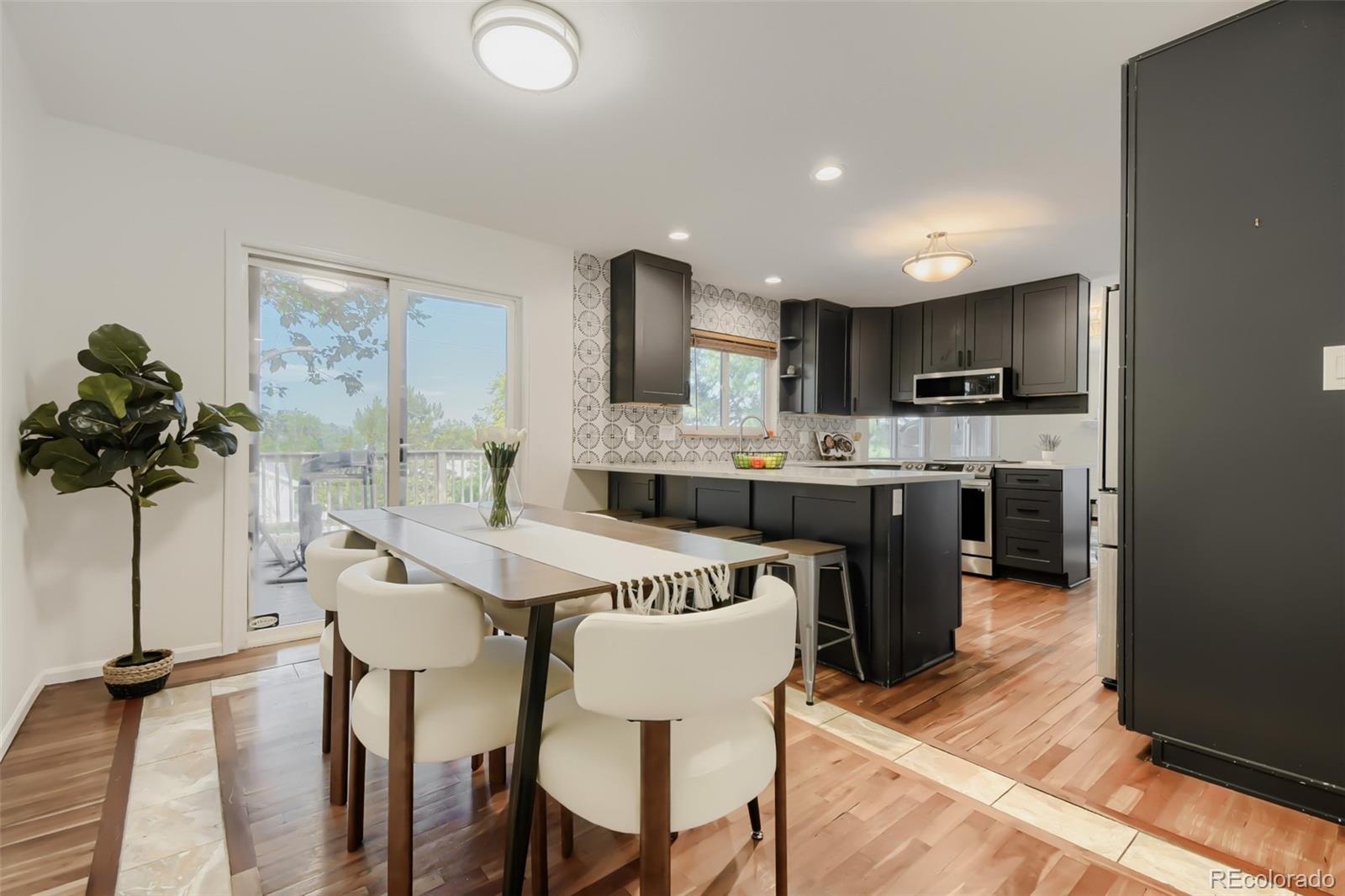 MLS Image #4 for 3077 s rosemary street,denver, Colorado