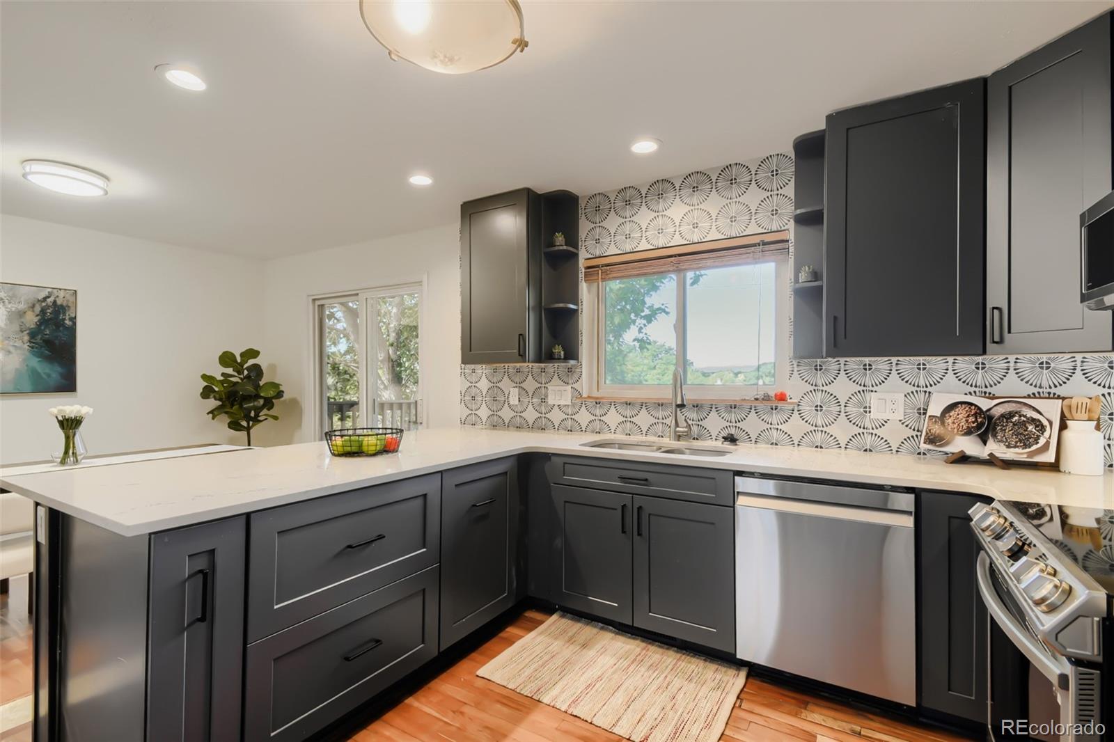 MLS Image #6 for 3077 s rosemary street,denver, Colorado