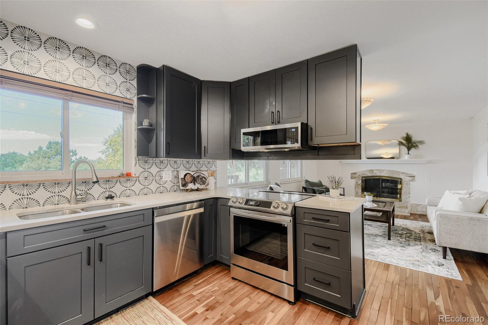 MLS Image #7 for 3077 s rosemary street,denver, Colorado