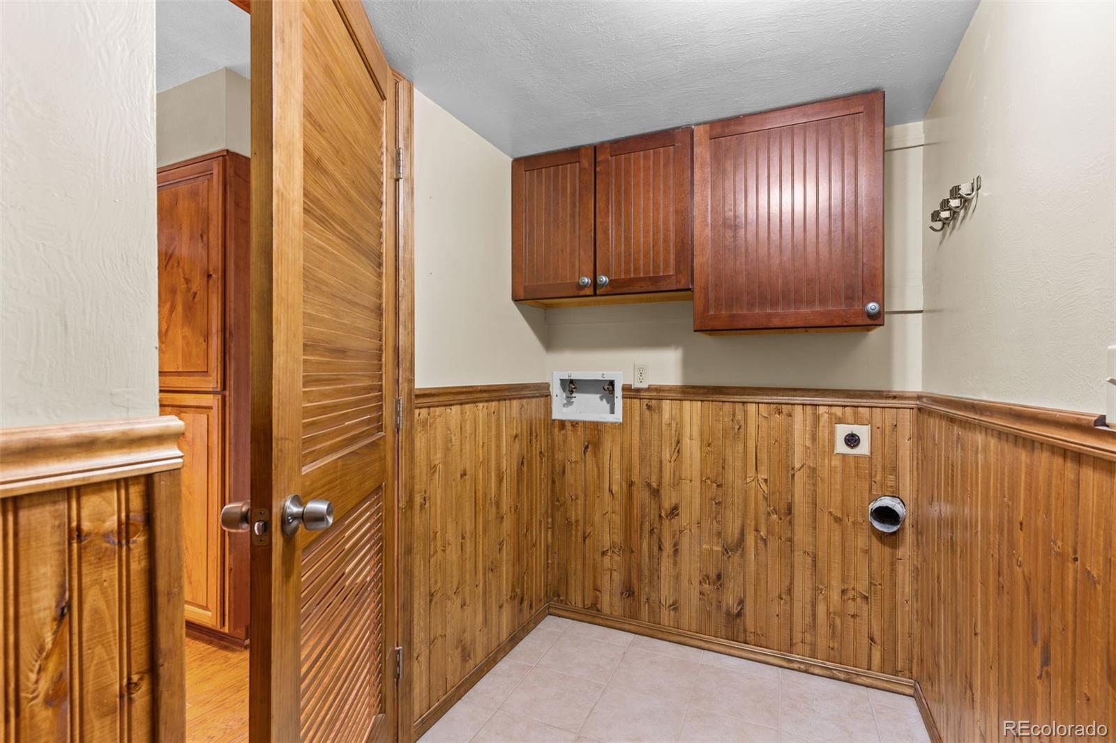 MLS Image #11 for 5171  solar ridge drive,colorado springs, Colorado