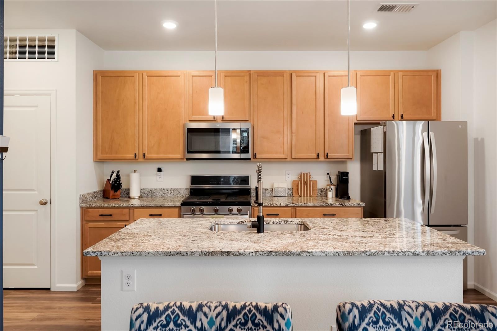 MLS Image #5 for 20876 e 61st drive,aurora, Colorado