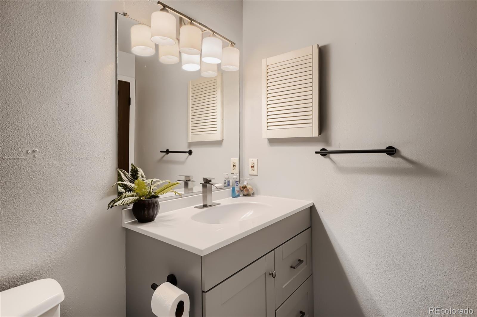 MLS Image #10 for 15350 e arizona avenue,aurora, Colorado