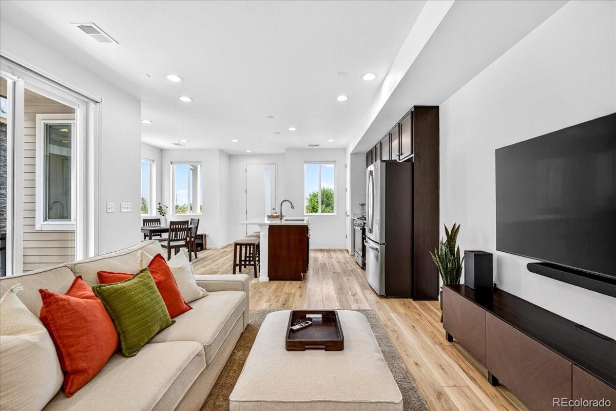 MLS Image #14 for 46 n trussville street,aurora, Colorado