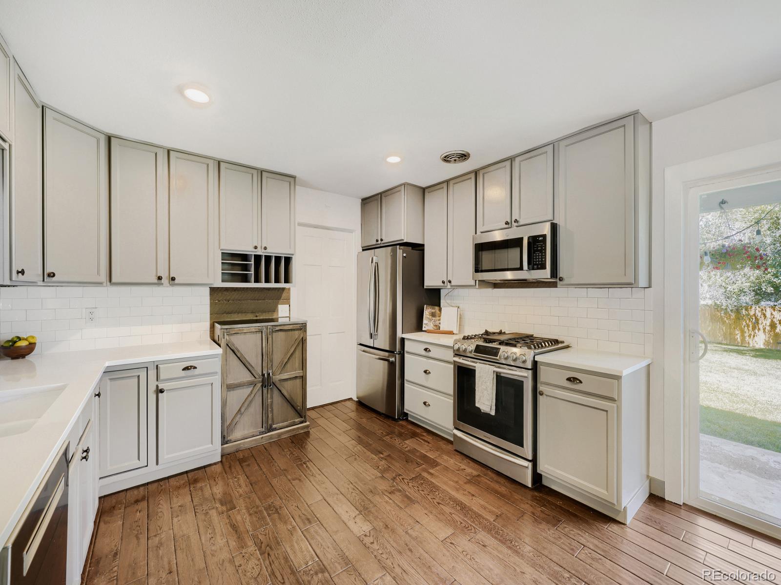 MLS Image #4 for 9559 w eureka place,lakewood, Colorado