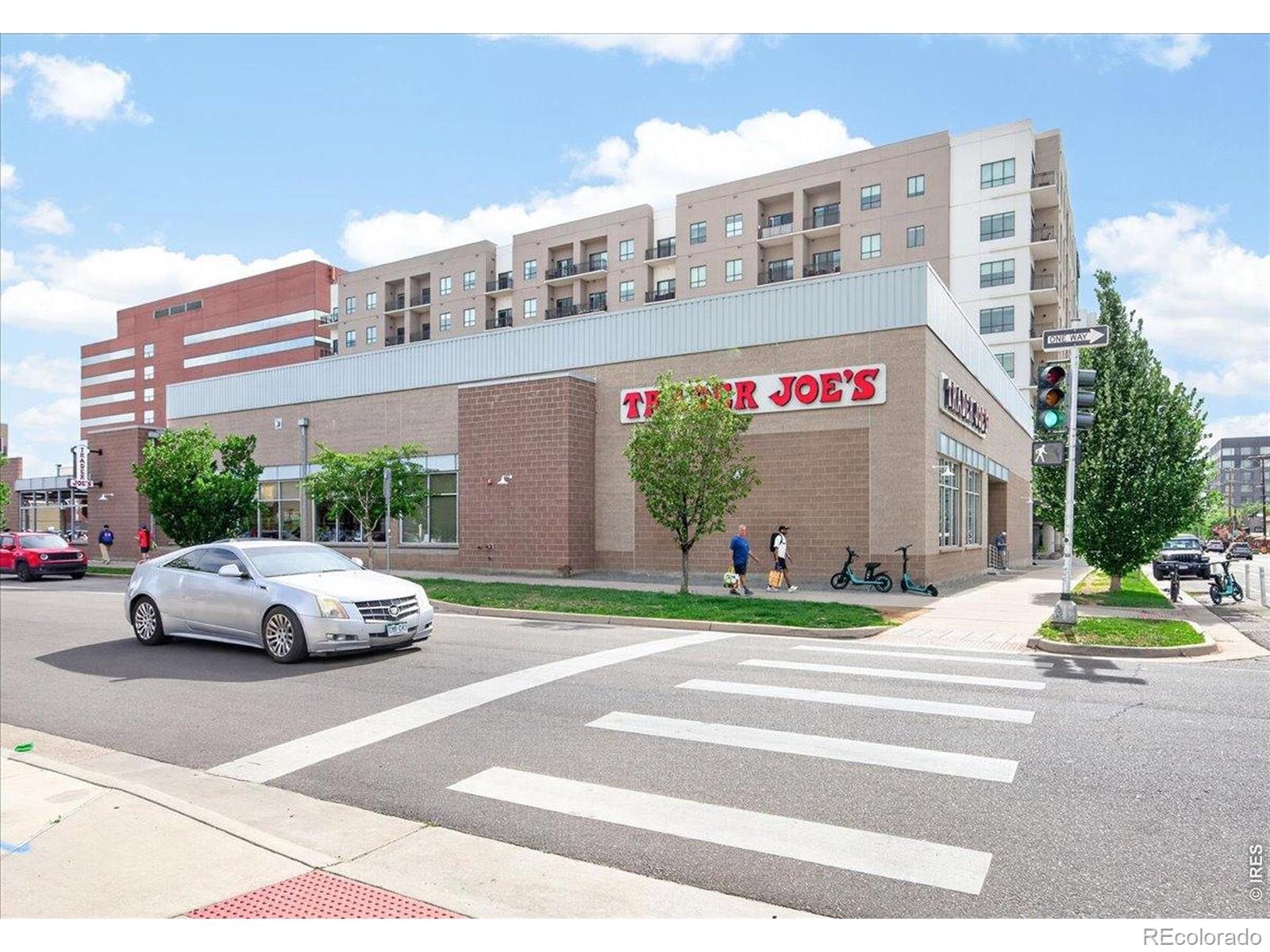 MLS Image #43 for 888 n logan street 10d,denver, Colorado