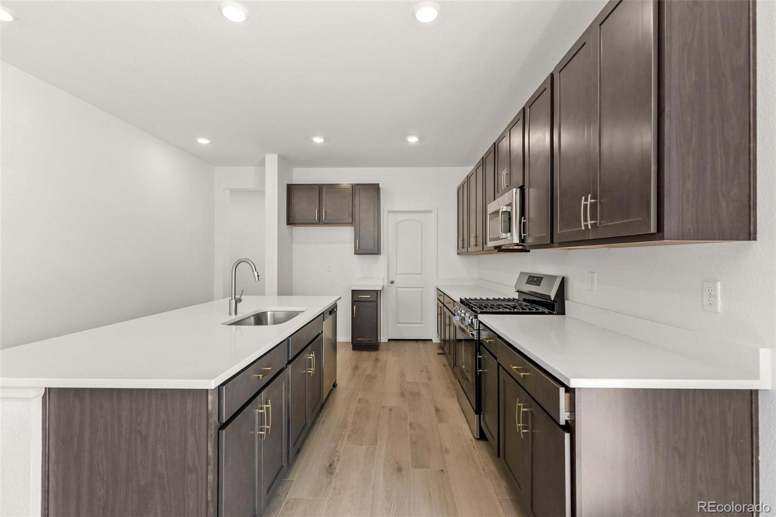 MLS Image #10 for 47378  bluebell avenue,bennett, Colorado