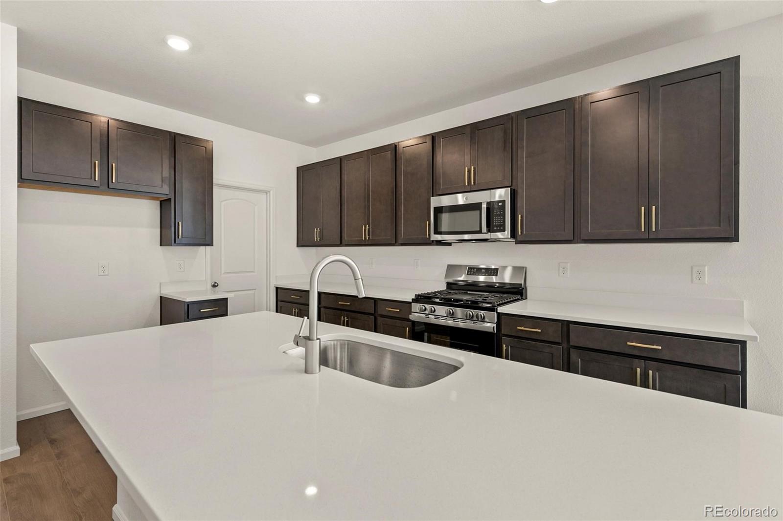 MLS Image #9 for 47378  bluebell avenue,bennett, Colorado