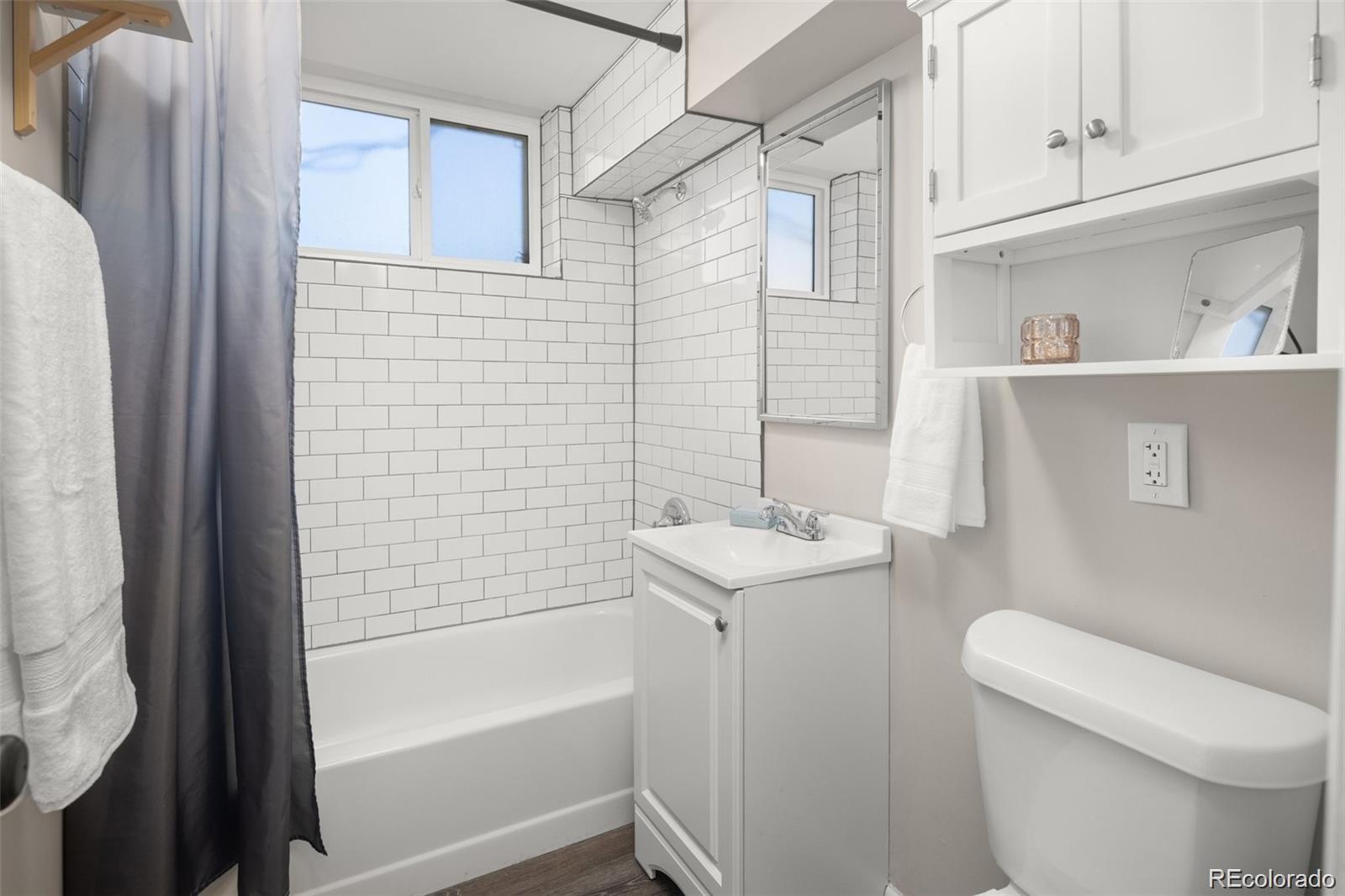 MLS Image #9 for 3300  bellaire street,denver, Colorado
