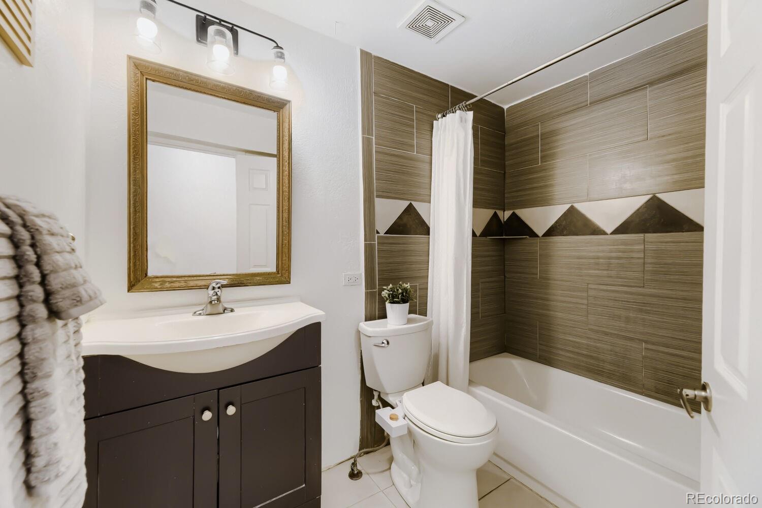 MLS Image #9 for 3537 n lipan street,denver, Colorado