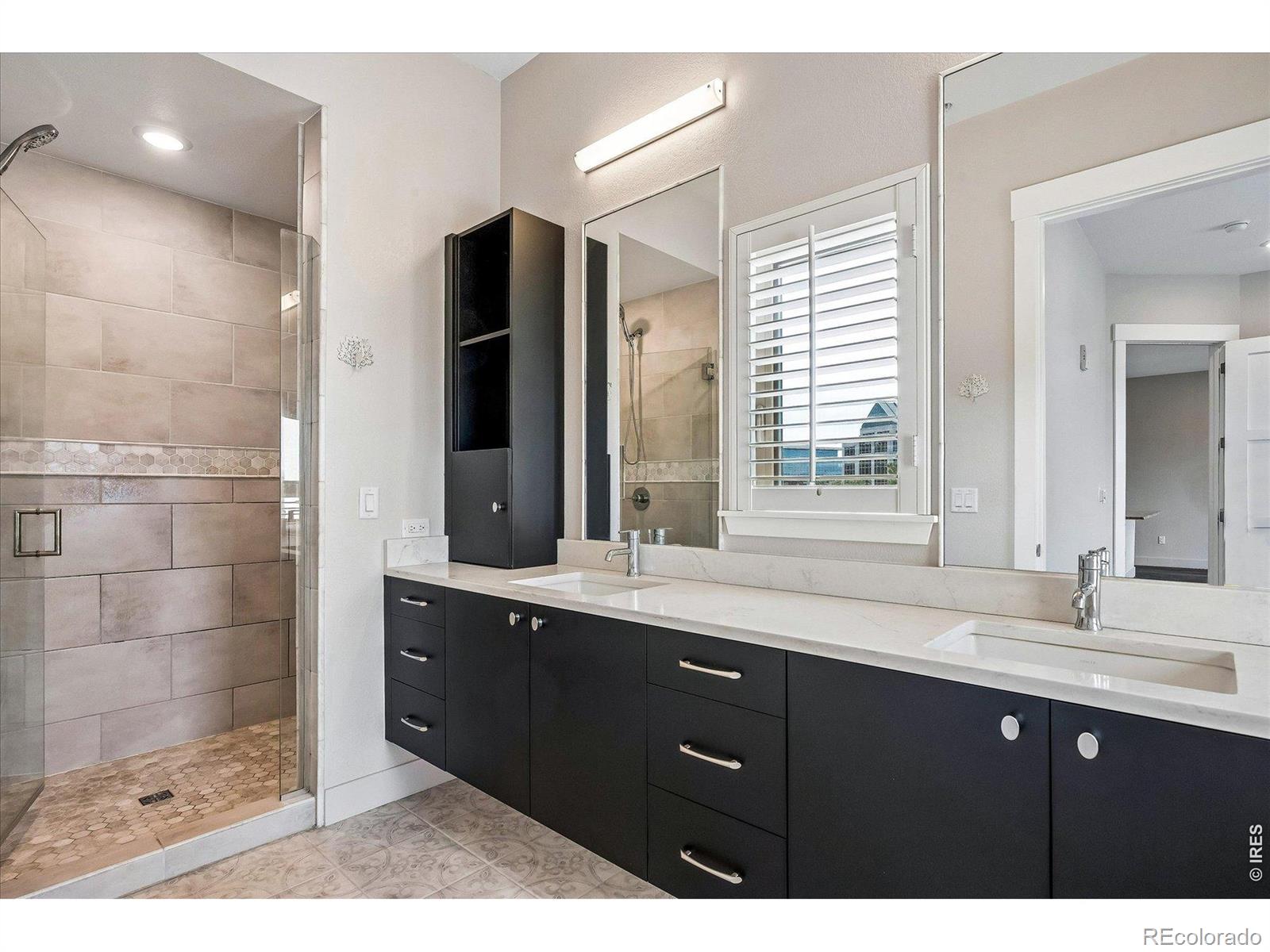MLS Image #10 for 4885 s monaco street,denver, Colorado