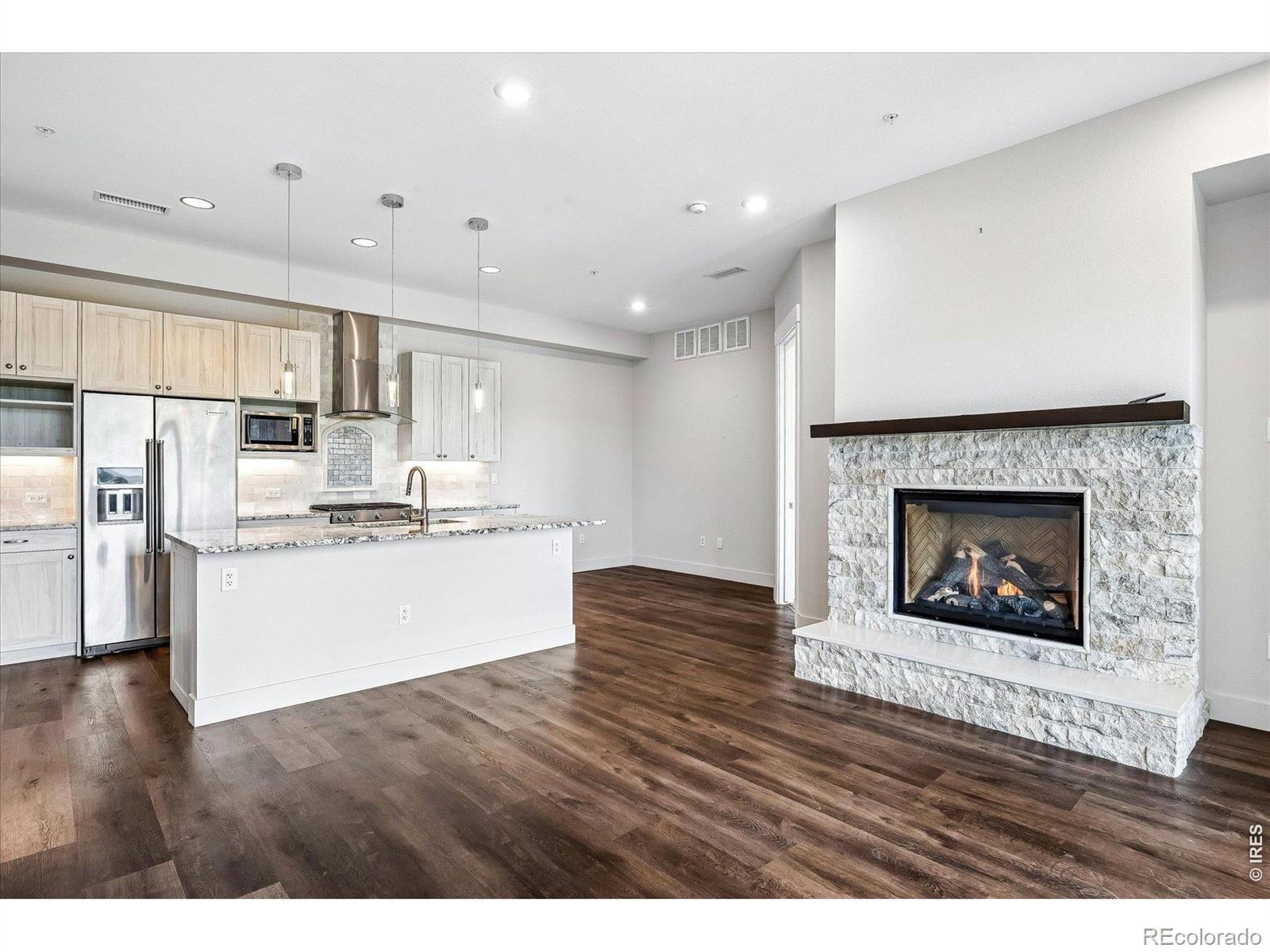 MLS Image #22 for 4885 s monaco street,denver, Colorado