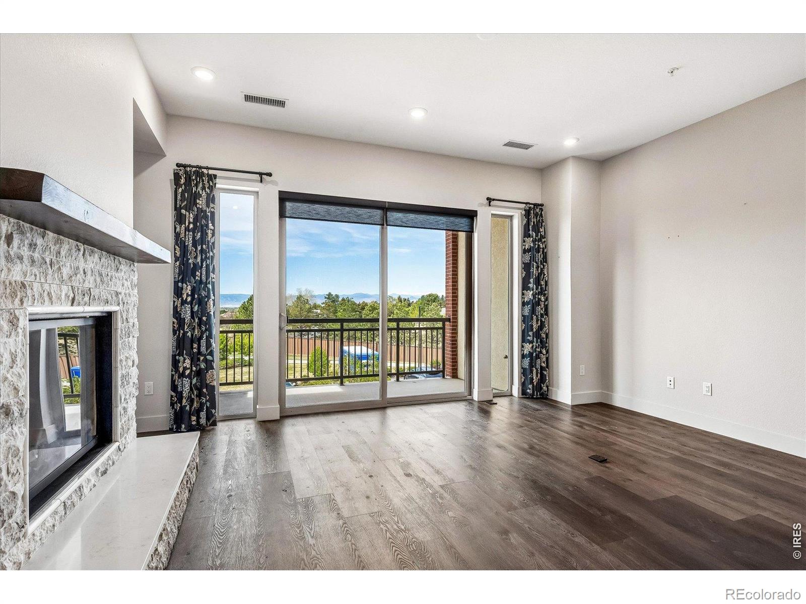 MLS Image #26 for 4885 s monaco street,denver, Colorado