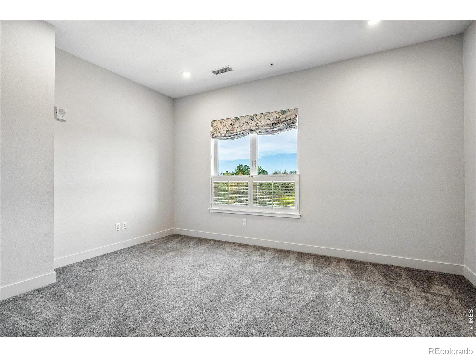 MLS Image #32 for 4885 s monaco street,denver, Colorado